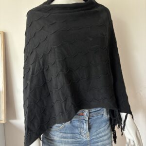 Poncho " noir" (occasion)