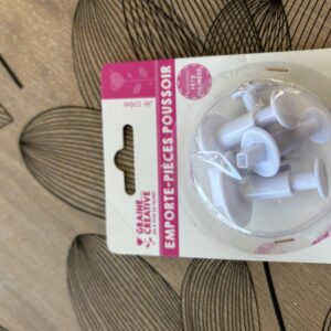 Emporte pieces poussoir x4 ( Neuf)